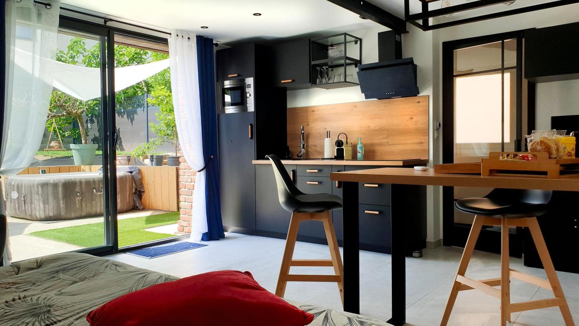 Gary Suite - Studio Cosy, Spa Et Jardin Privatif A 4 Min De Cambrai Awoingt Экстерьер фото