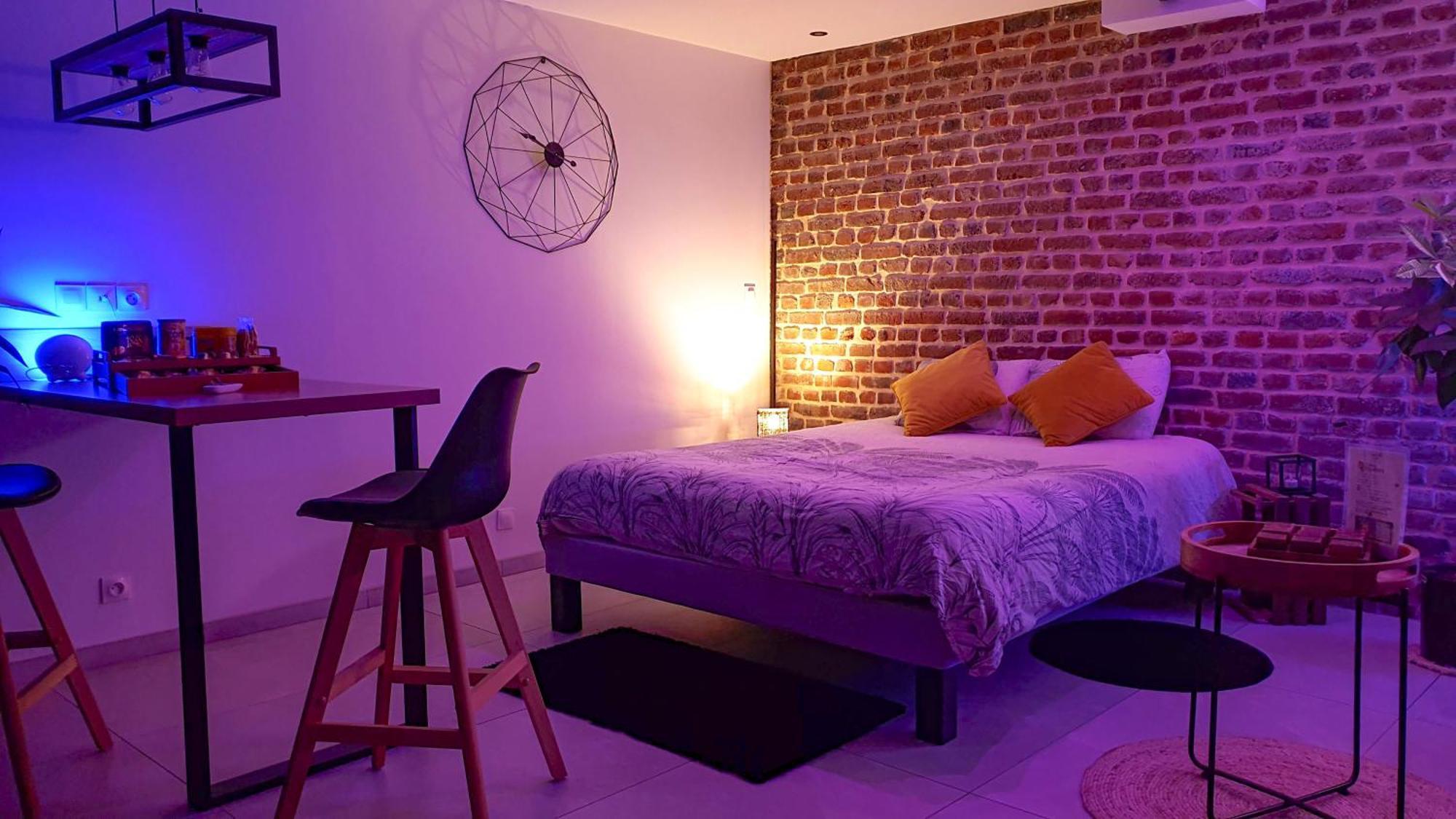 Gary Suite - Studio Cosy, Spa Et Jardin Privatif A 4 Min De Cambrai Awoingt Экстерьер фото